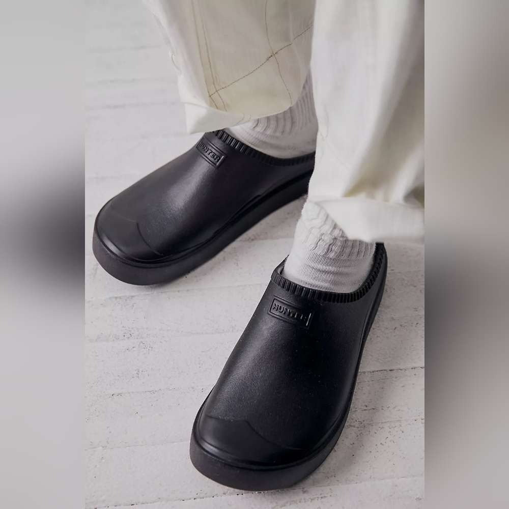 NWOT HUNTER Bloom Algae Clogs